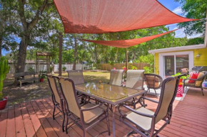 Sun-Dappled Abode Less Than 2 Mi to Dtwn Sarasota!